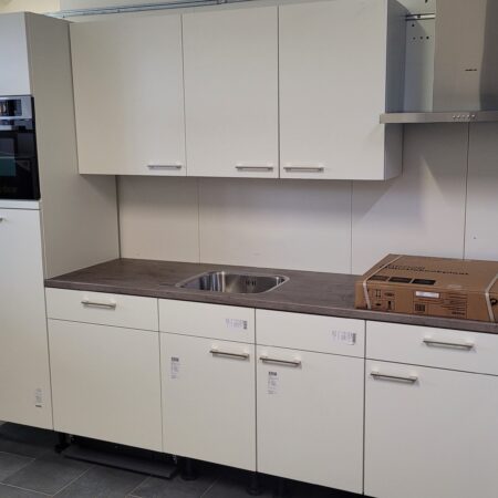 BRUYNZEEL Nieuwe Showroomkeuken ca. 270 cm / Inclusief Apparatuur K/1104
