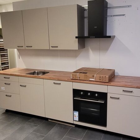 BRUYNZEEL Nieuwe Showroomkeuken ca. 300 cm / Inclusief Apparatuur K/1134