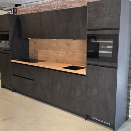 NIEUWE Q-Line Exclusieve ARTEGO Keuken “Beton Infinity BLACK” Decor ca. 380 cm  K/1178